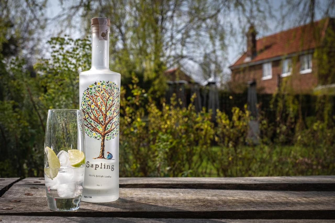 The Weeping Willow Bury St. Edmunds Екстер'єр фото